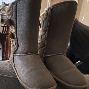 Women’s bearpaw boots